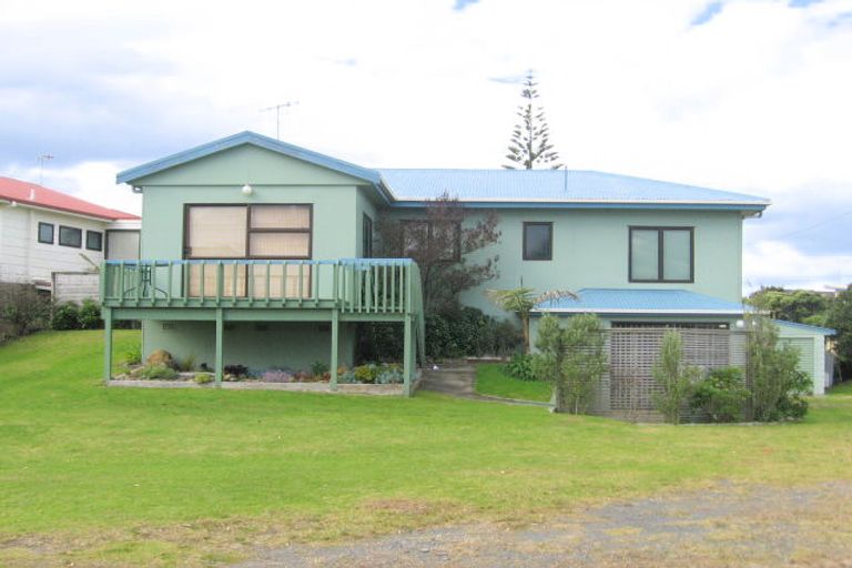 Photo of property in 110 Diana Avenue, Whangamata, 3620