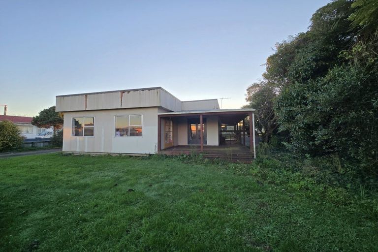 Photo of property in 19 Hoffman Street, Hokitika, 7810