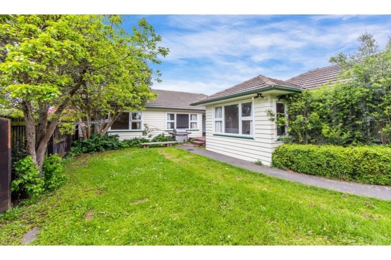 Photo of property in 103 Aorangi Road, Bryndwr, Christchurch, 8053