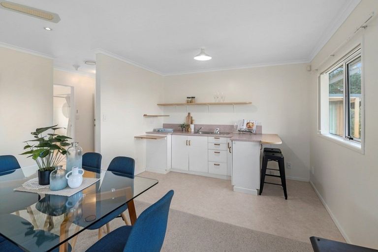 Photo of property in 2 Barclay Grove, Hokio Beach, Levin, 5571