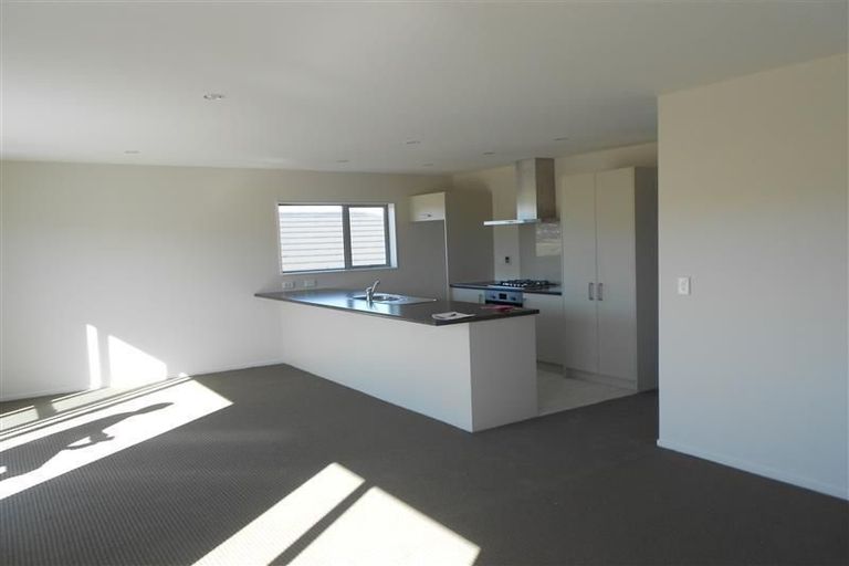 Photo of property in 186 Mark Avenue, Grenada Village, Wellington, 6037