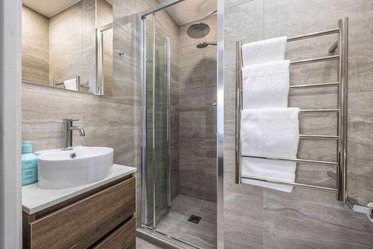 Photo of property in 44 Hadlow Terrace, Grey Lynn, Auckland, 1021