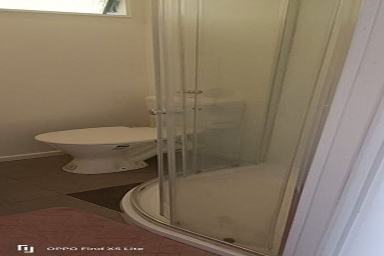 Photo of property in 15 Peach Road, Glenfield, Auckland, 0629