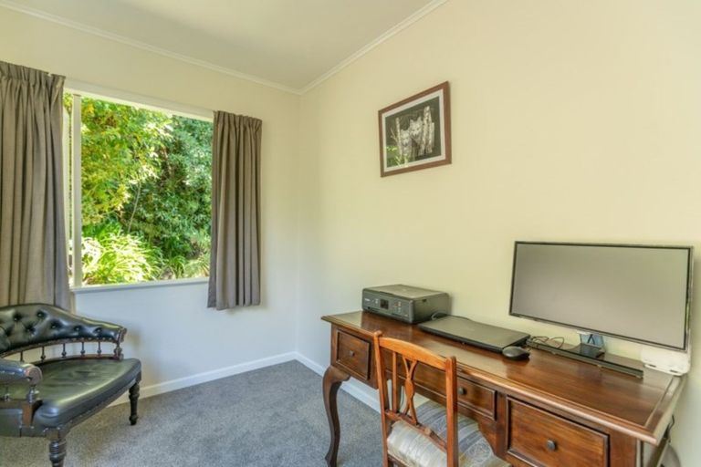 Photo of property in 16 Frederick Street, Tawa, Wellington, 5028