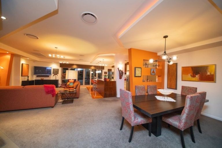 Photo of property in 16 Ihaka Street, Hokowhitu, Palmerston North, 4410