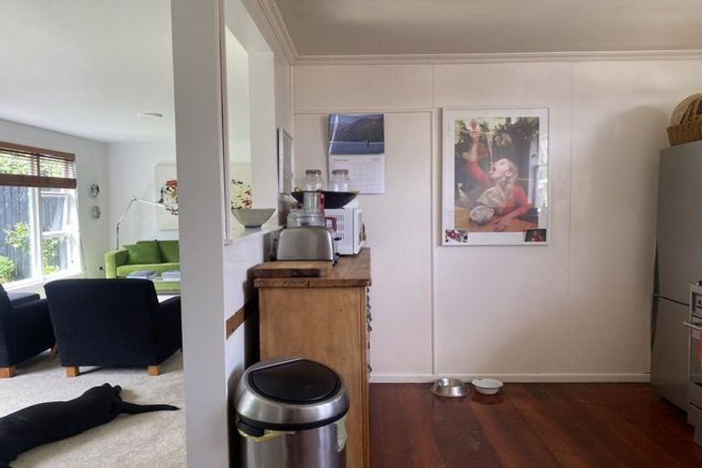 Photo of property in 47a Parkvale Road, Karori, Wellington, 6012