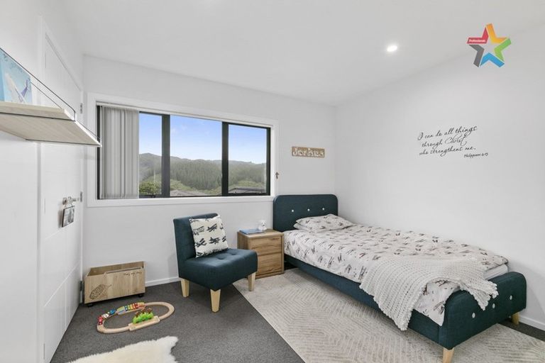 Photo of property in 8 Frankie Stevens Place, Riverstone Terraces, Upper Hutt, 5018