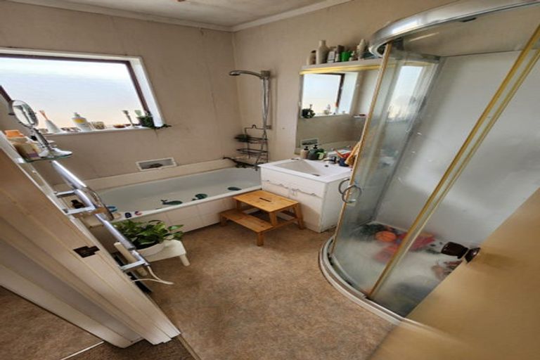 Photo of property in 103 Ennis Avenue, Pakuranga Heights, Auckland, 2010