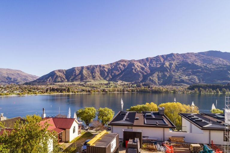 Photo of property in 10 Bay Rise, Wanaka, 9305