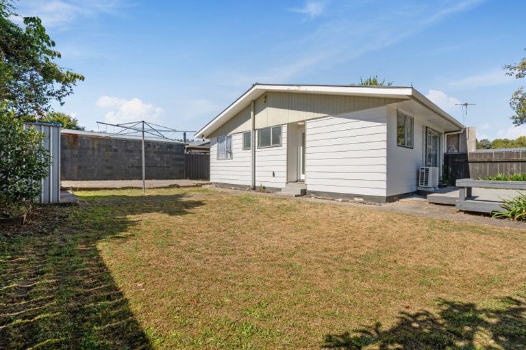 Photo of property in 9b Gemstone Drive, Birchville, Upper Hutt, 5018