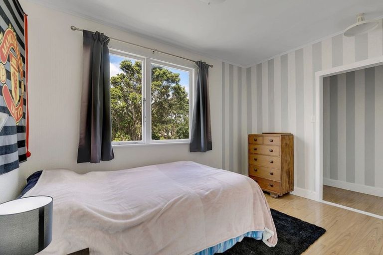 Photo of property in 84 Rawhiti Road, Pukerua Bay, 5026