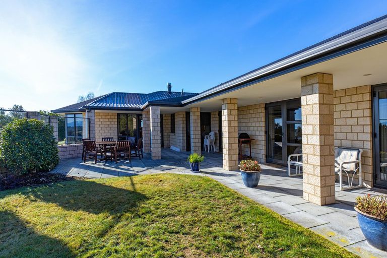 Photo of property in 108 Spur Road, Hadlow, Timaru, 7975