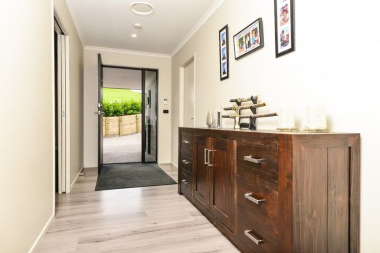 Photo of property in 18 Smith Road, Horsham Downs, Hamilton, 3281