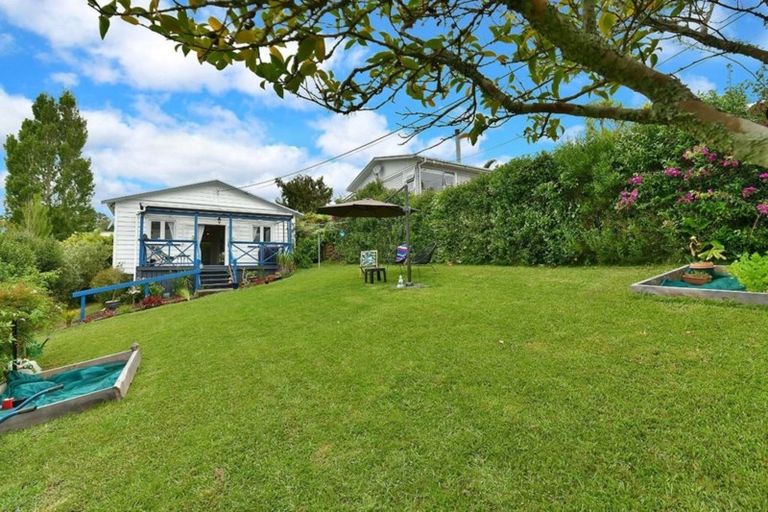 Photo of property in 27a Mangakura Road, Helensville, 0800