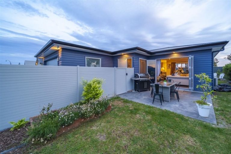 Photo of property in 43 Waimakariri Drive, Te Awa, Napier, 4110
