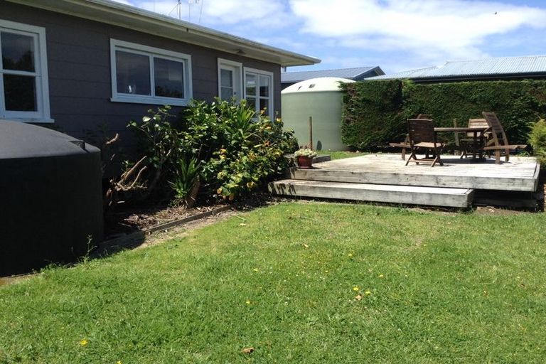 Photo of property in 24 Adela Stewart Drive West, Athenree, Katikati, 3177