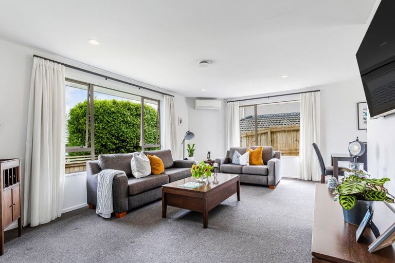 Photo of property in 23 Henry Partington Place, Greenhithe, Auckland, 0632