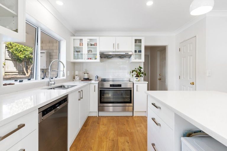 Photo of property in 40 Santa Ana Drive, Dannemora, Auckland, 2016