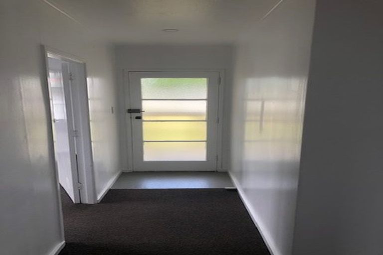 Photo of property in 7 Kotuku Street, Te Atatu Peninsula, Auckland, 0610