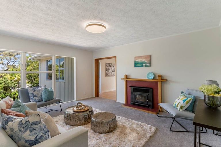 Photo of property in 14 Bentley Avenue, Glenfield, Auckland, 0629