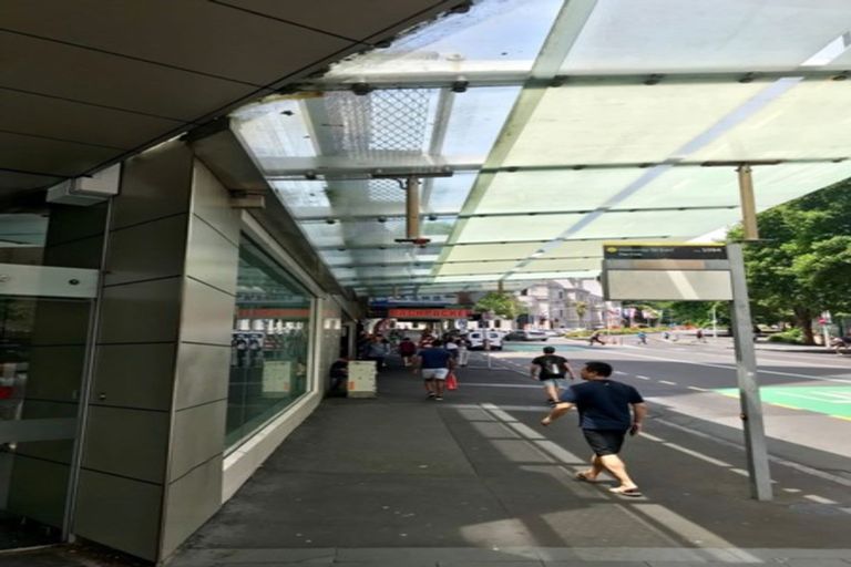 Photo of property in 290 Queen Street, Pukekohe, 2120