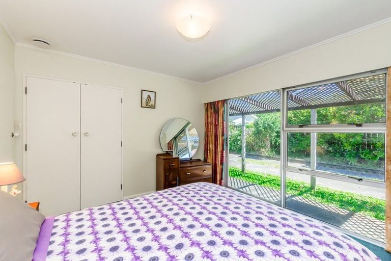 Photo of property in 15 Park Avenue, Waikanae, 5036