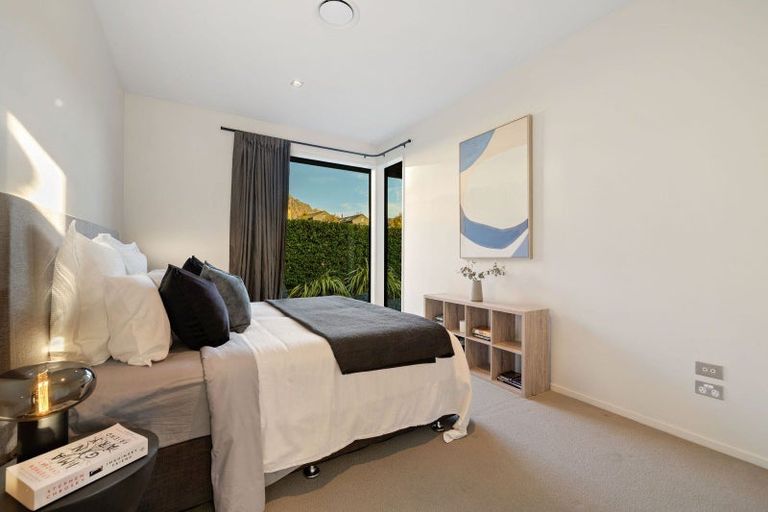 Photo of property in 2 Buckler Court, Jacks Point, Queenstown, 9371