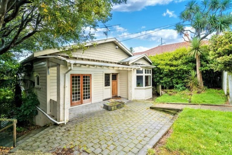 Photo of property in 19 Forfar Street, Clyde Hill, Dunedin, 9011