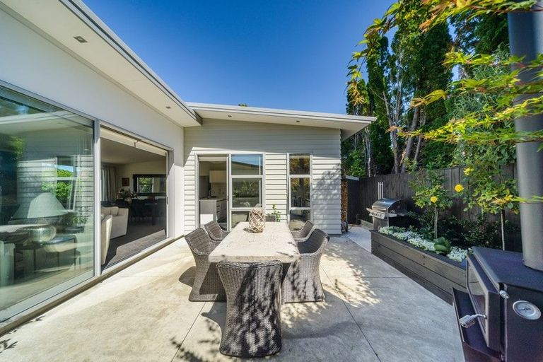 Photo of property in 16a Hardie Street, Hokowhitu, Palmerston North, 4410