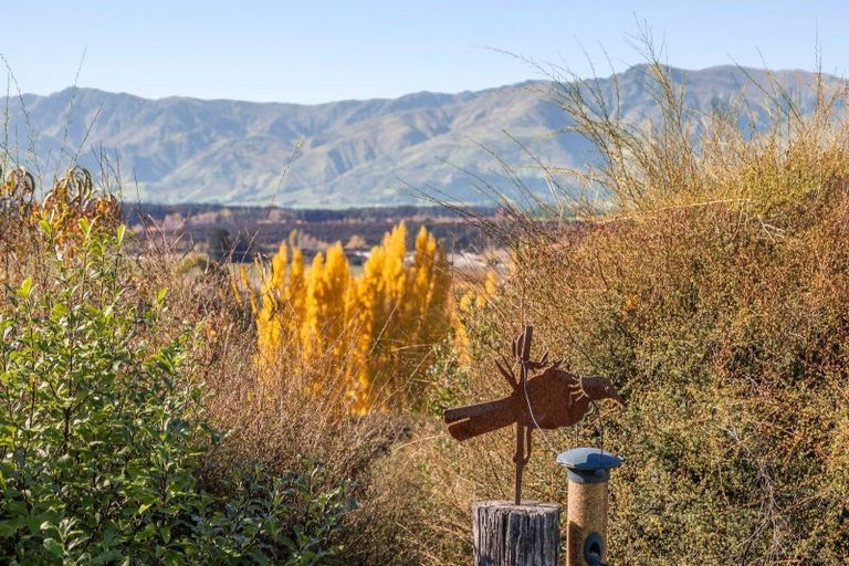 Photo of property in 31 Matheson Crescent, Albert Town, Wanaka, 9305