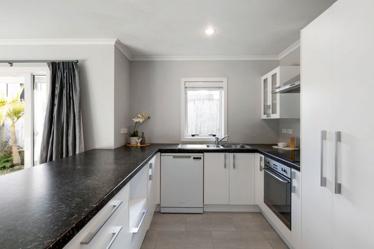 Photo of property in 6 Queens Park Crescent, Frankton, Hamilton, 3204