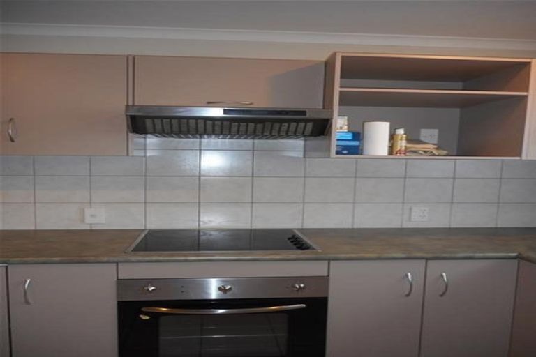 Photo of property in 182 Keri Vista Rise, Papakura, 2110