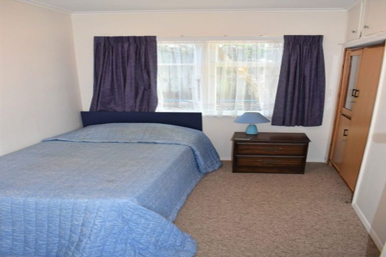 Photo of property in 17 Drake Street, Waikawa Beach, Manakau, 5573