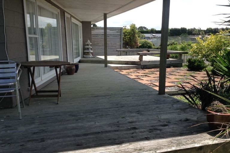 Photo of property in 24 Adela Stewart Drive West, Athenree, Katikati, 3177