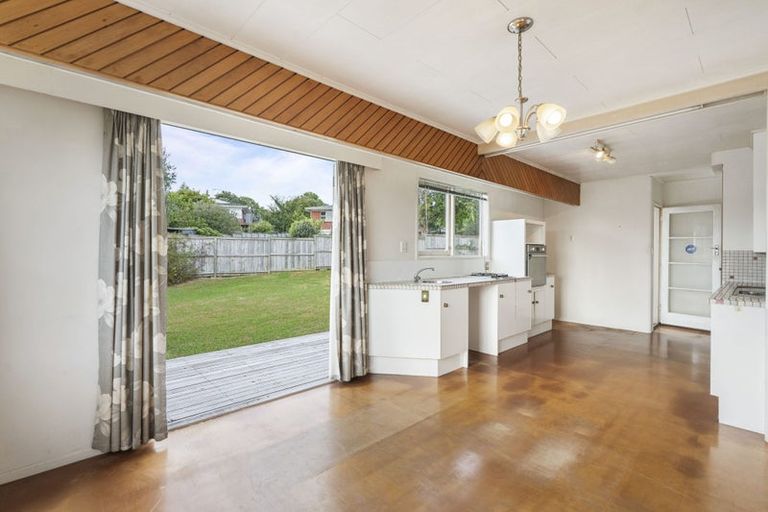 Photo of property in 13 Ennis Avenue, Pakuranga Heights, Auckland, 2010