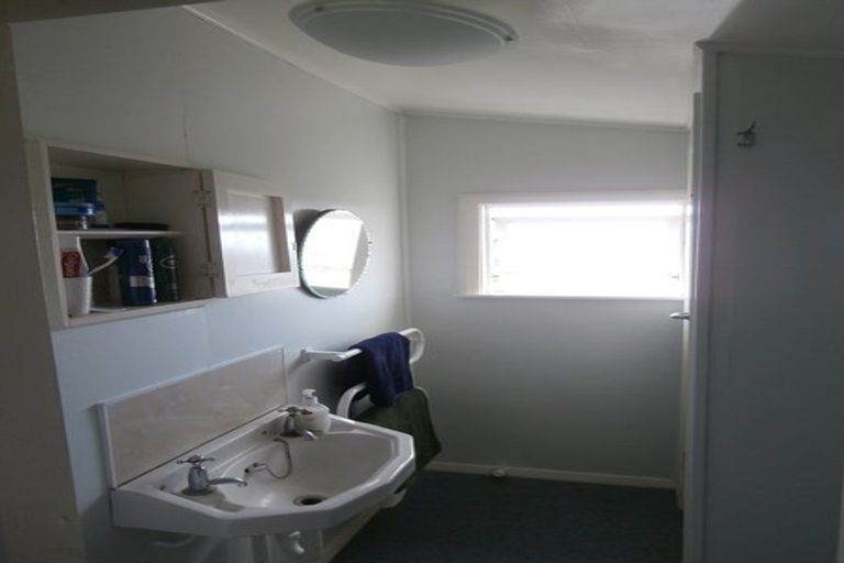 Photo of property in 107 The Ridgeway, Mornington, Wellington, 6021