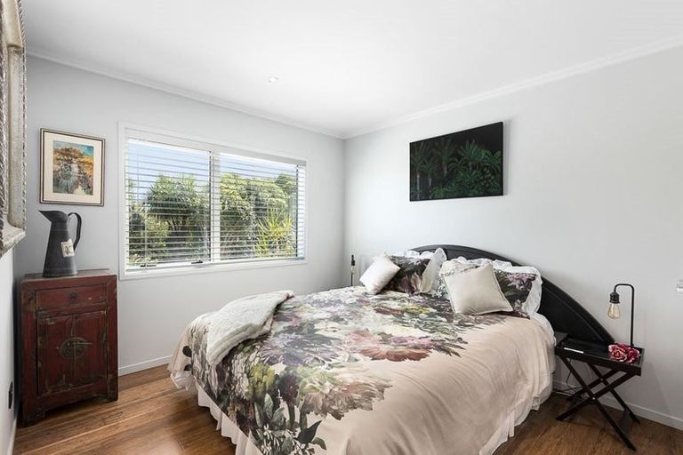 Photo of property in 32 Arabella Lane, Snells Beach, 0920