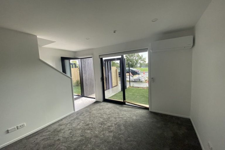 Photo of property in 3/216 Rosebank Road, Avondale, Auckland, 1026