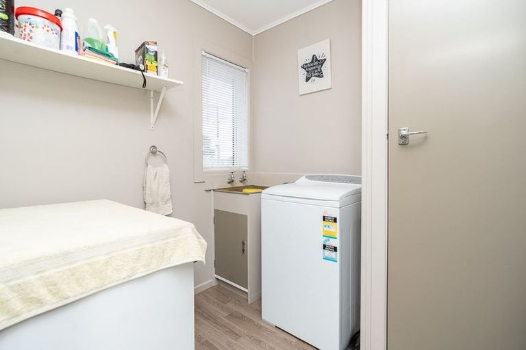 Photo of property in 43 Lewis Street, Glenview, Hamilton, 3206