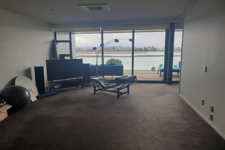 Photo of property in 412/7 Humber Street, Pandora, Napier, 4110