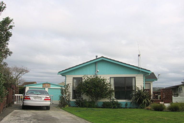 Photo of property in 15 Cedar Grove, Highbury, Palmerston North, 4412