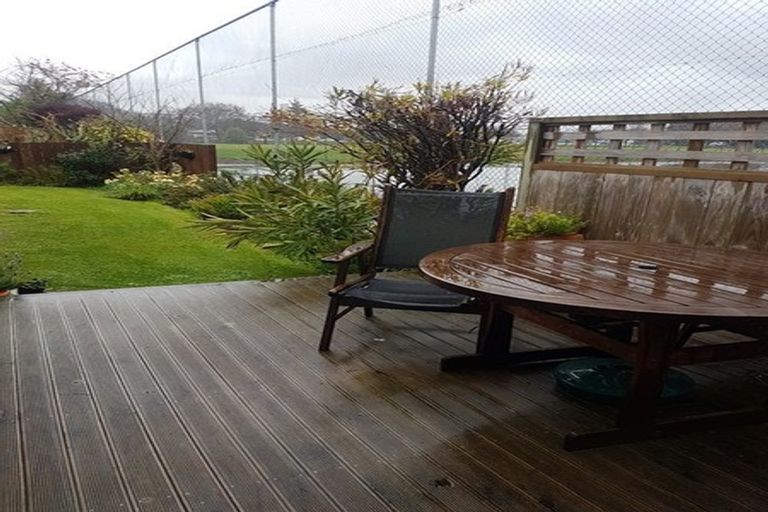 Photo of property in 12a Collingwood Court, Hokowhitu, Palmerston North, 4410