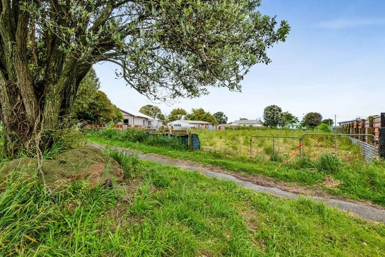 Photo of property in 18 Riemenschneider Street, Manaia, 4612