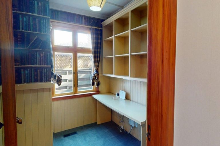 Photo of property in 10 Saint Johns Avenue, Palmerston North, 4414