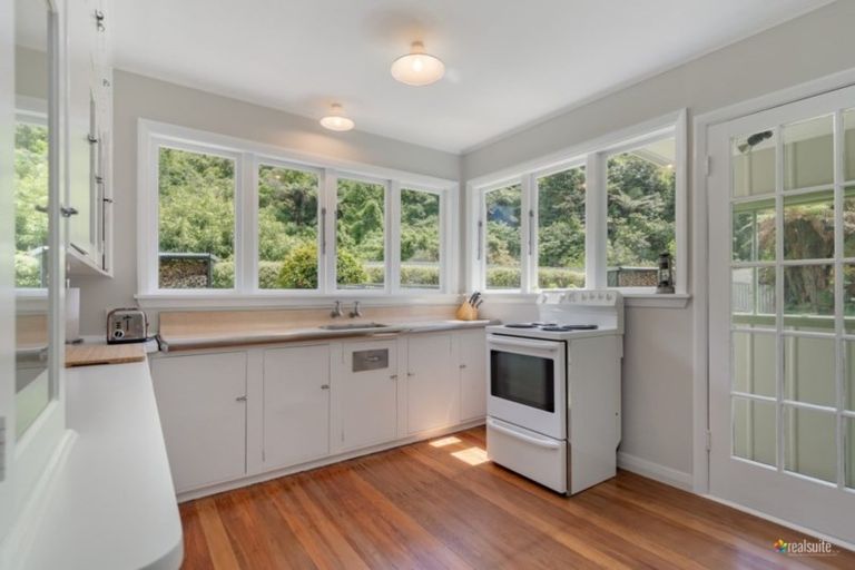 Photo of property in 4 Bridge Road, Birchville, Upper Hutt, 5018