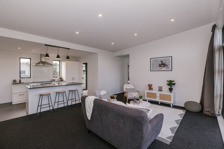 Photo of property in 1 Annandale Avenue, Takaro, Palmerston North, 4410