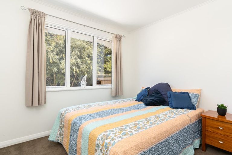 Photo of property in 20 Pinehaven Road, Pinehaven, Upper Hutt, 5019