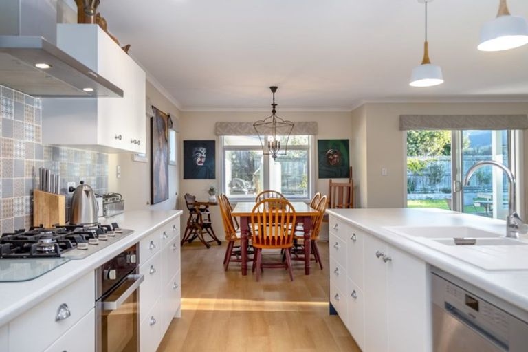 Photo of property in 14a Cotter Street, Greytown, 5712