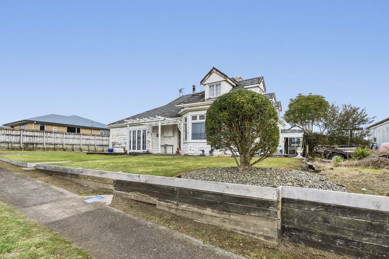 Photo of property in 7 Cracroft Street, Waitara, 4320