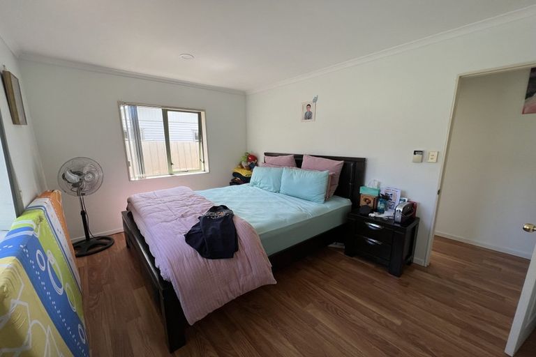 Photo of property in 18 Patts Avenue, Glendene, Auckland, 0602